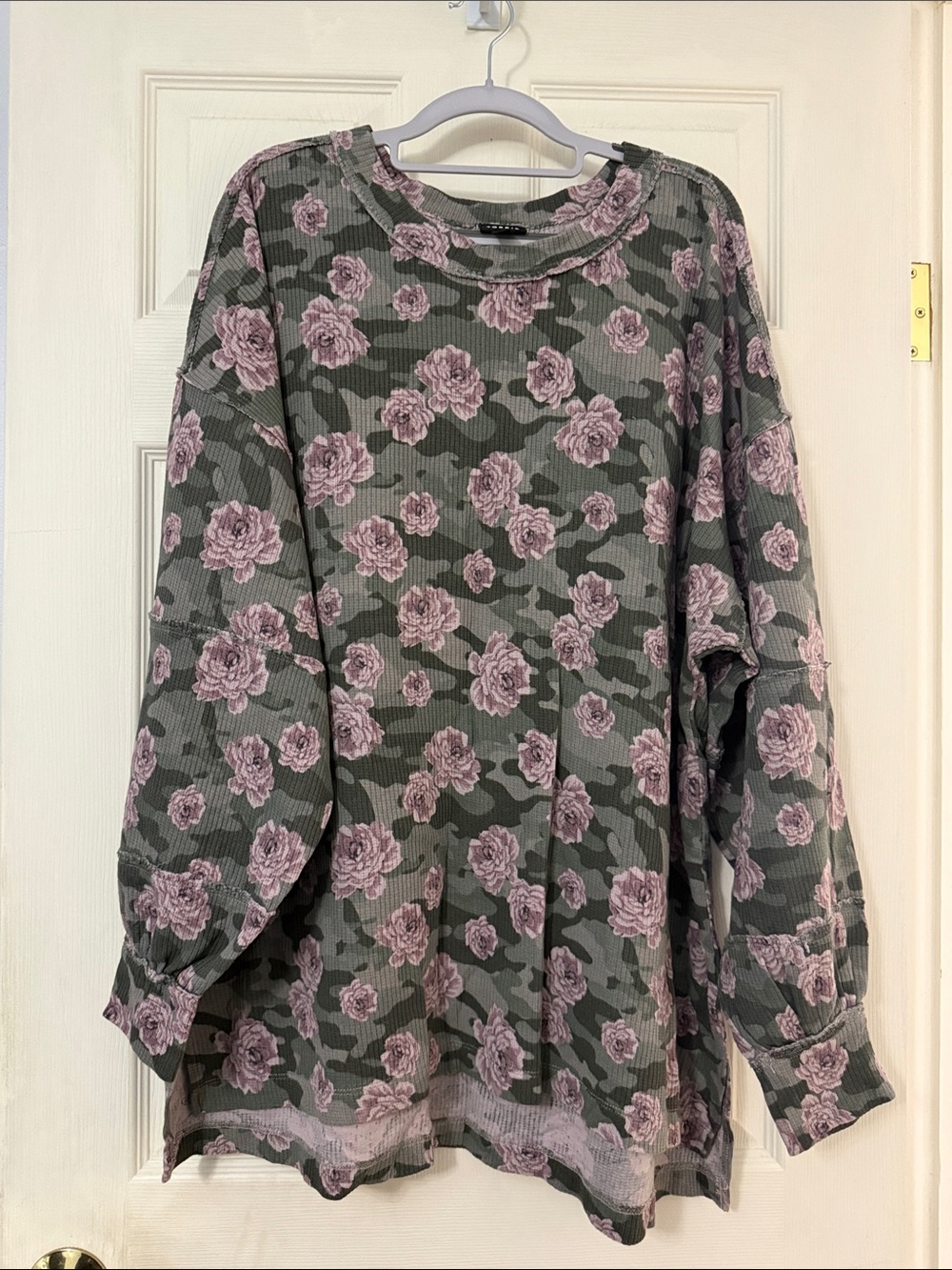 Torrid Pink Floral Camo Waffle-Knit Long Sleeve Top Sz 1, 1X, 14-16